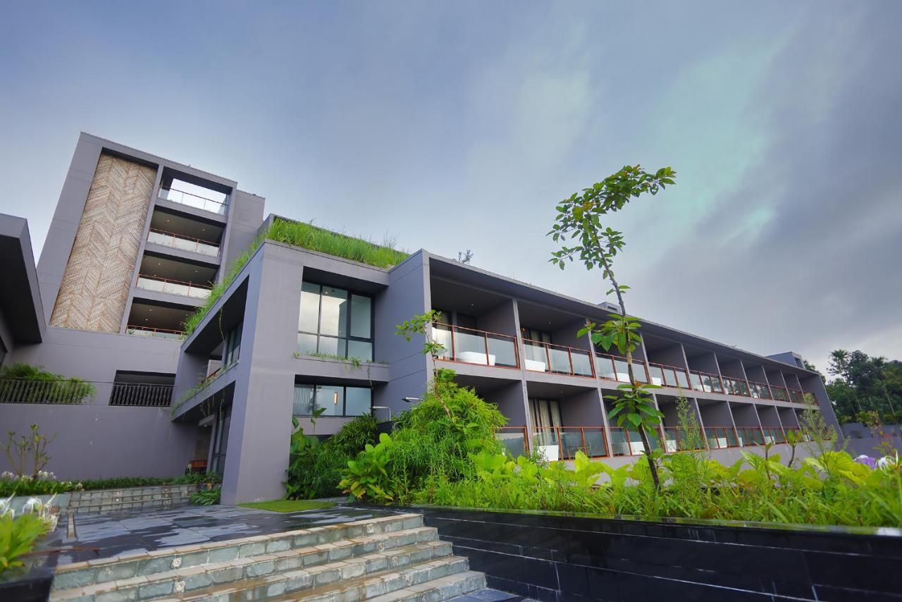 Saptha Resort And Spa สุลต่านบาเทรี ภายนอก รูปภาพ