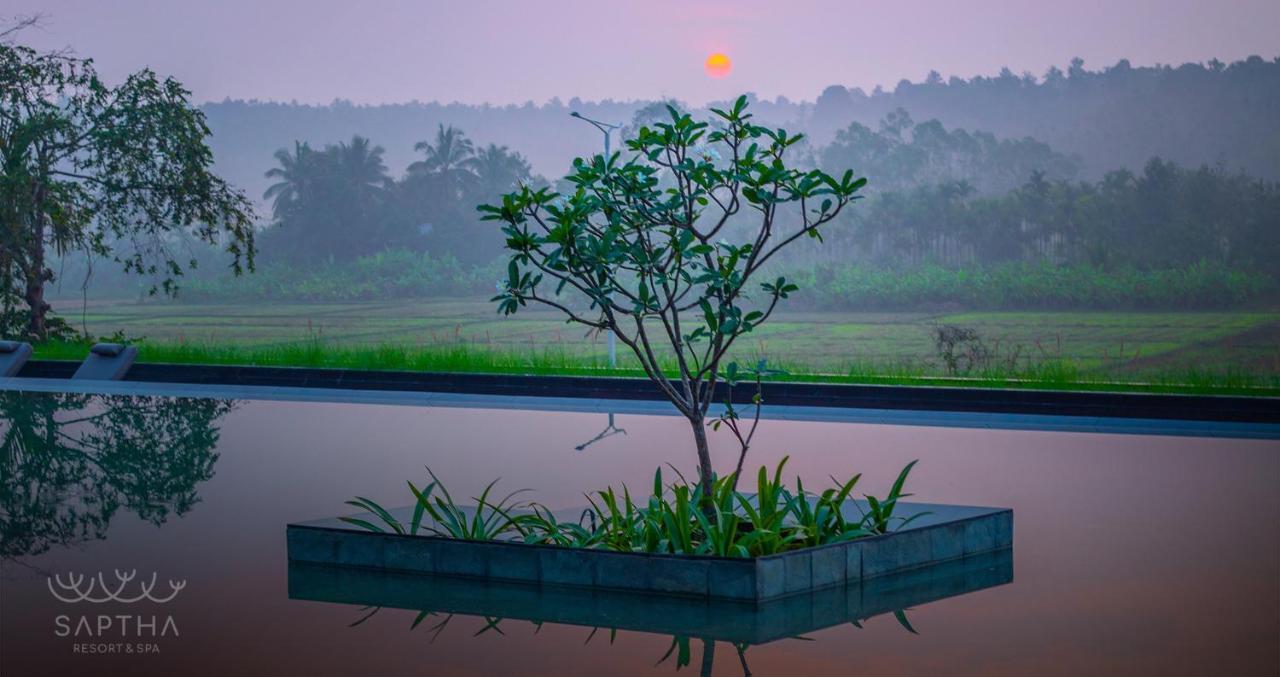 Saptha Resort And Spa สุลต่านบาเทรี ภายนอก รูปภาพ